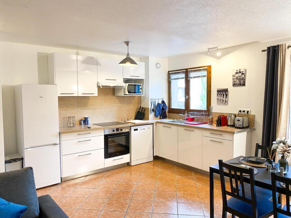 Luxueux Appartement Evry Centre - Parking - Rer A 10 Min Courcouronnes Kültér fotó