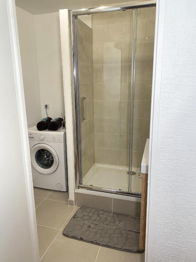 Luxueux Appartement Evry Centre - Parking - Rer A 10 Min Courcouronnes Kültér fotó